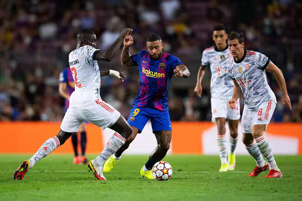 关于克罗地亚碾压拜仁，德容高光表现的信息