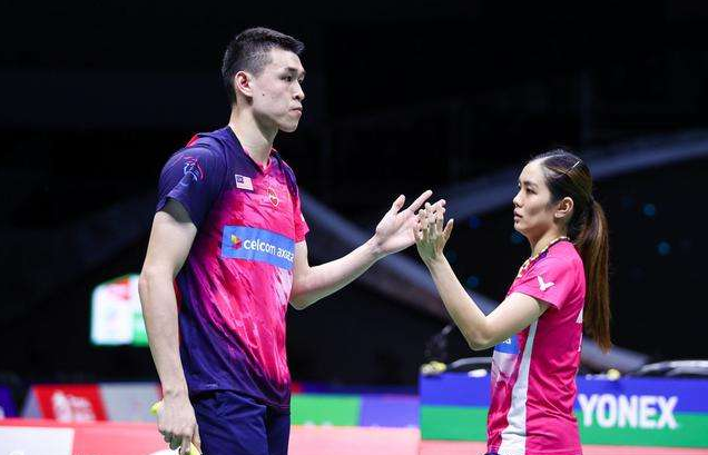 包含马来西亚队碾压中国队，黄鸭组合点燃赛场的词条