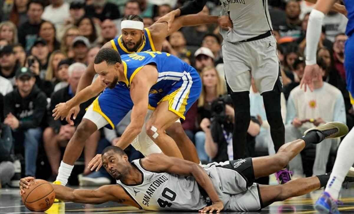 辽宁队绝杀马刺，库里扛起全队