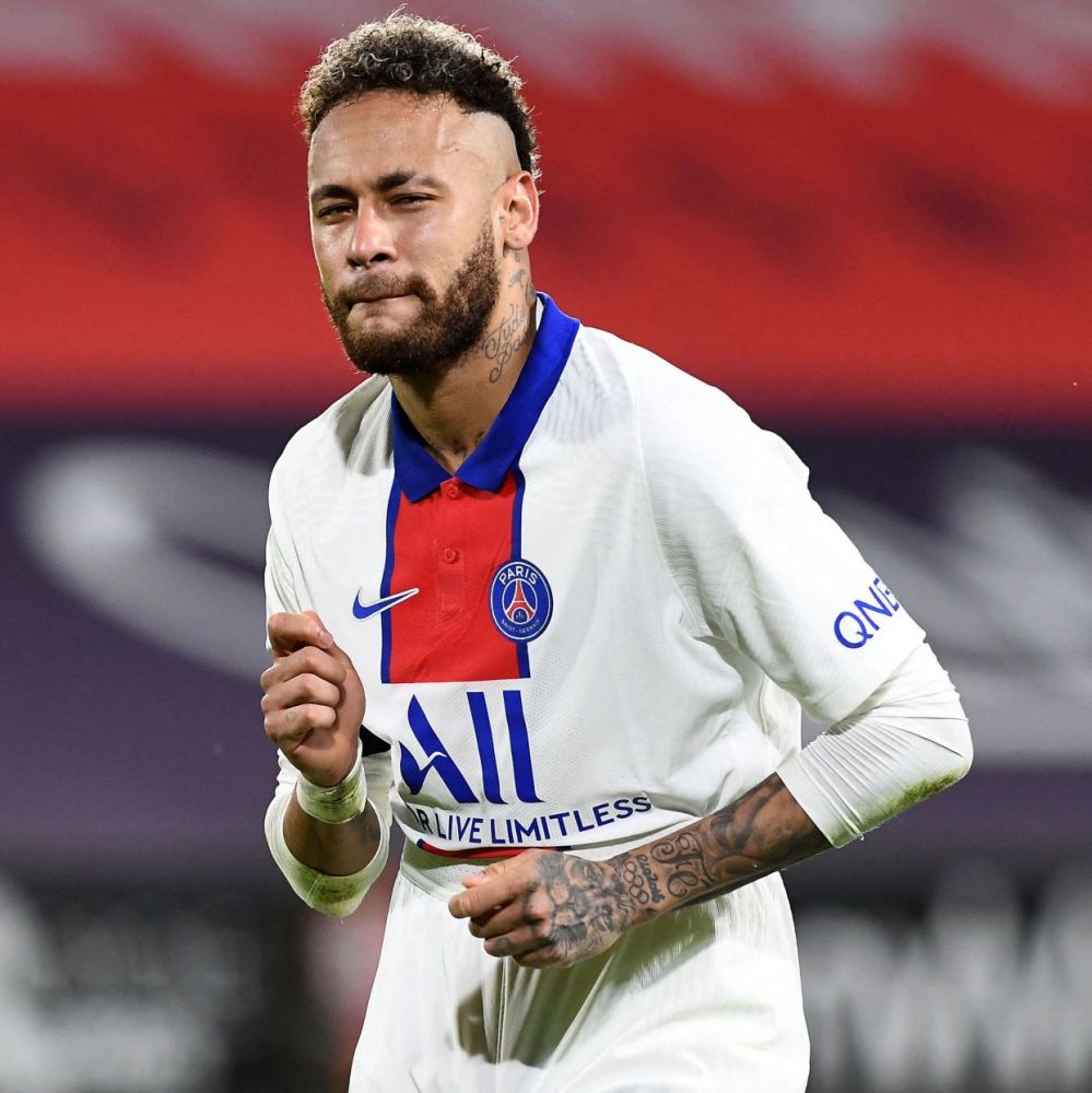 关于里尔客场失分，争冠形势严峻的信息