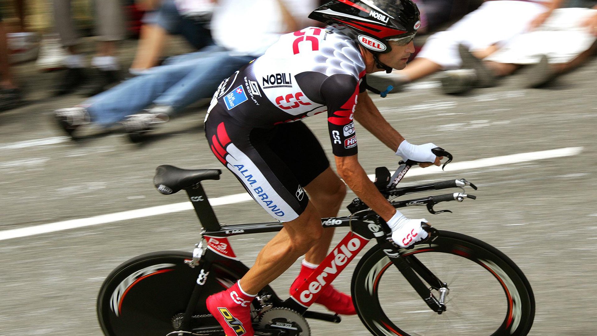 奥纳纳教科书级调度，巴西新阵型力克阿尔及利亚展现战术进化